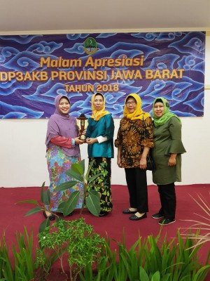 Kota Bekasi Meraih Juara Ke 2 Kategori Pemberdayaan Ekonomi Perempuan Tk. Kota