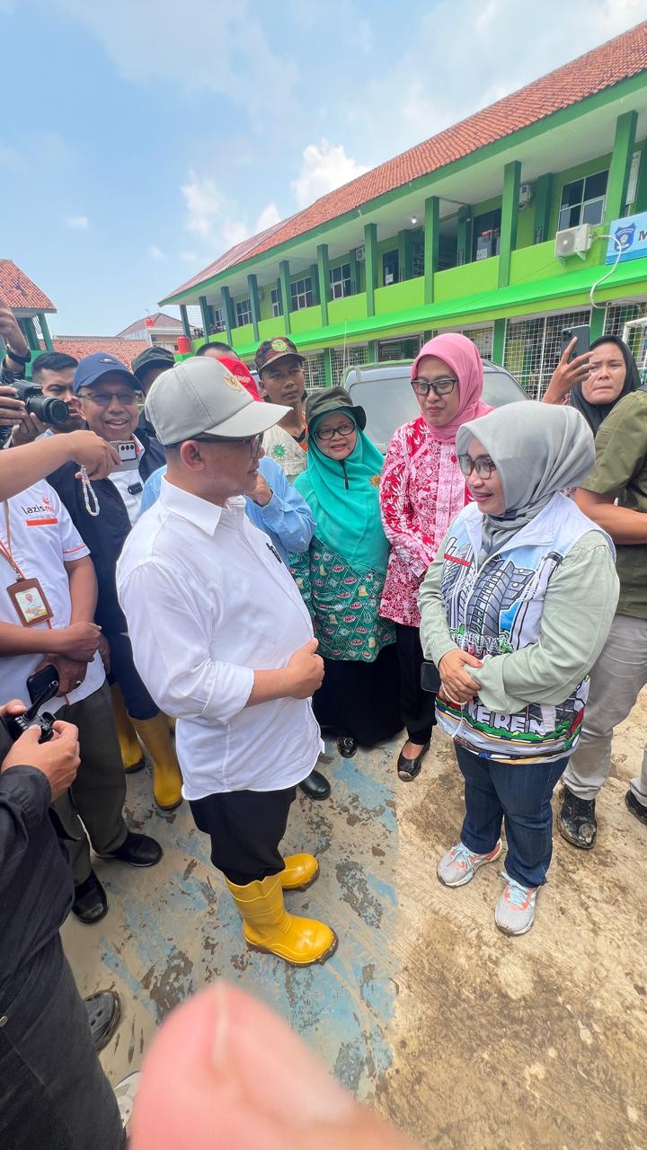 Kepala Dinas Dan Ibu Walikota Bekasi Melakukan Pendampingan Menteri Pendidikan ... 